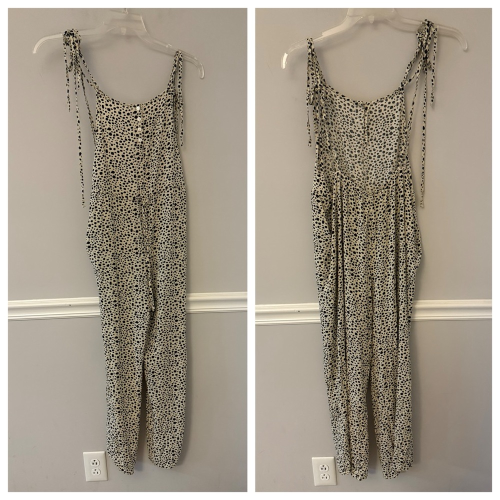 Kori cream & black spotted pattern crop jumpsuit. M